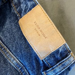 Vero Moda Straight Fit Jeans Womens size 26